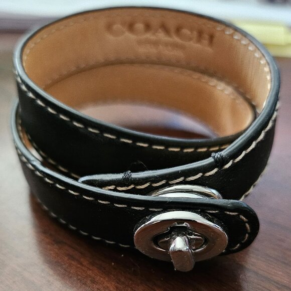 Coach 96317 Leather Double Wrap Turnlock Bracelet Black - Picture 1 of 5